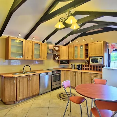 Nad Stawem בית נופש *