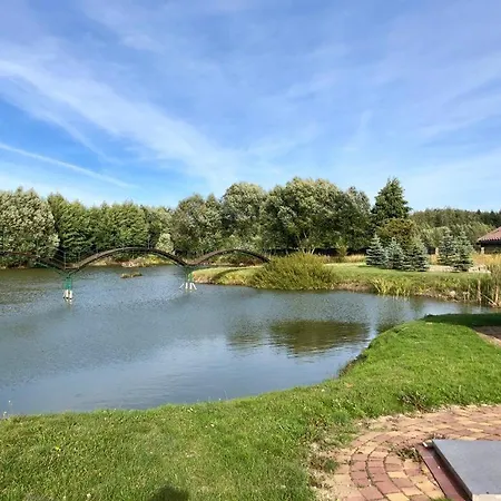 בית נופש Nad Stawem ג'יאלדובו