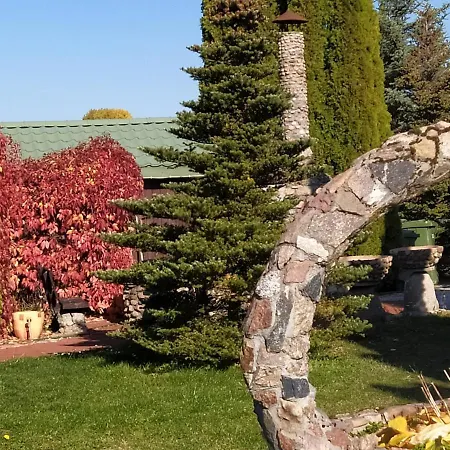 בית נופש Nad Stawem ג'יאלדובו